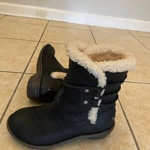 Women’s Ugg Black Boots Size 6 New Never Worn